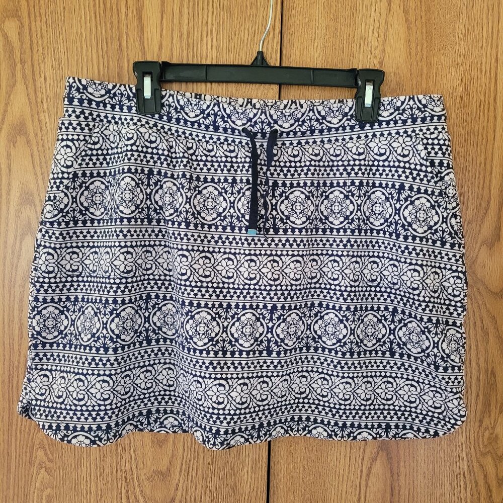 Croft & Barrow Women's Skort - Size XL - Blue and White